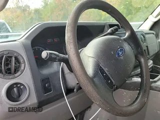 2013 Ford Econoline Passenger XL с VIN 1FBSS3BL5DDA49371, выставлен на аукционе IAAI как лот 42624885 с пробегом 62 763 миль миль и . История ставок и продаж доступна на DreamBid. Изображение 48.
