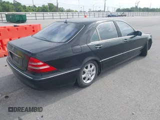 2001 Mercedes-Benz S 320/430/500 z VIN WDBNG75J81A155496, wystawiony jako IAAI lot #42462708 z przebiegiem Nie podano mil oraz . Historia ofert i sprzedaży dostępna na DreamBid. Obrazek 4.