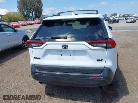 2019 Toyota RAV4 XLE with VIN 2T3W1RFV6KC024382, listed as a IAAI auction lot 42178430 with 118,663 mi miles and . Bid and sale history available at DreamBid. Image 16.
