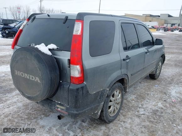 2005 Honda CR-V EX with VIN SHSRD77815U337505, listed as a IAAI auction lot 41441557 with 268,640 mi miles. Bid and sale history available at carsss.com. Image 4.