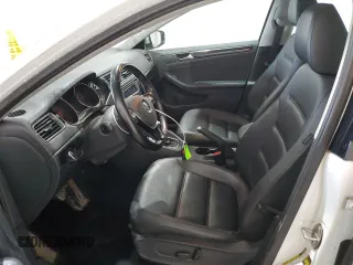 2017 Volkswagen Jetta SEL with VIN 3VWL17AJ3HM410145, listed as a Copart auction lot 58792565 with 186,732 mi miles and Salvage title. Bid and sale history available at DreamBid. Image 7.