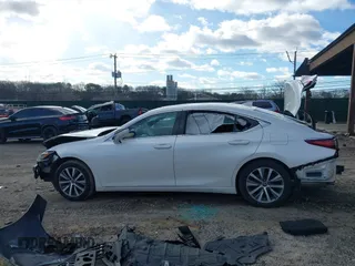 2019 Lexus ES 350 z VIN 58ABZ1B15KU046904, wystawiony jako IAAI lot #41585313 z przebiegiem 105 650 mil mil oraz . Historia ofert i sprzedaży dostępna na DreamBid. Obrazek 15.