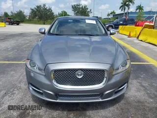 2013 Jaguar XJ with VIN SAJWJ1CD4D8V46305, listed as a IAAI auction lot 42637329 with 101,532 mi miles and . Bid and sale history available at DreamBid. Image 12.