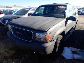 2000 GMC Denali with VIN 1GKEK13R6YR146253, listed as a Copart auction lot 44381765 with 264,950 mi miles and Salvage Title. Bid and sale history available at carsss.com. Image 1.