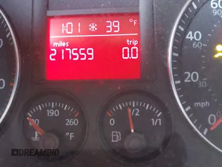 2009 Volkswagen Jetta S с VIN 3VWJM71K89M126759, выставлен на аукционе IAAI как лот 41089190 с пробегом 217 559 миль миль и . История ставок и продаж доступна на DreamBid. Изображение 15.