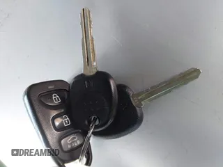 2020 Hyundai Elantra SE z VIN 5NPD74LF3LH503856, wystawiony jako IAAI lot #42320446 z przebiegiem 122 629 mil mil oraz . Historia ofert i sprzedaży dostępna na DreamBid. Obrazek 11.