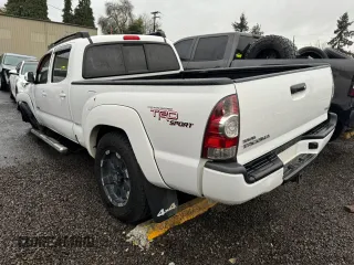 2013 Toyota Tacoma with VIN 5TFMU4FN5DX017891, listed as a Copart auction lot 43858705 with 136,651 mi miles and Clean Title. Bid and sale history available at carsss.com. Image 3.