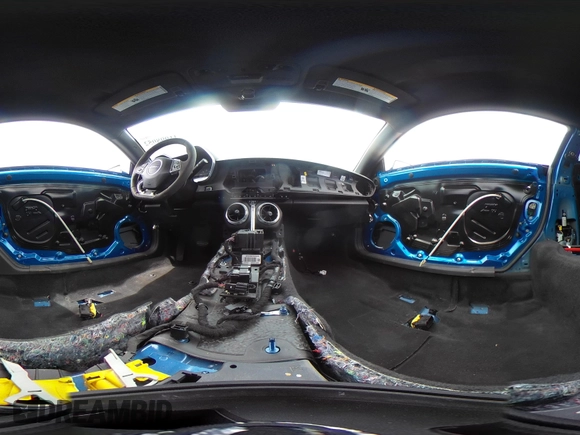 2018 Chevrolet Camaro ZL1 with VIN 1G1FK1R64J0115583, listed as a IAAI auction lot 41998052 with Not Provided miles and . Bid and sale history available at DreamBid. Image 17.