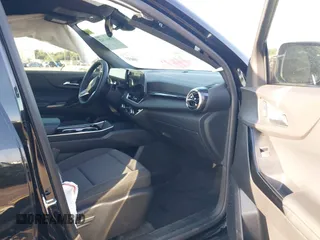 2025 Chevrolet Equinox FWD LT with VIN 3GNAXHEG1SL140298, listed as a IAAI auction lot 41801742 with 3,640 mi miles and . Bid and sale history available at DreamBid. Image 5.