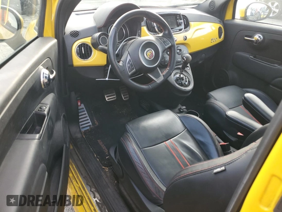 2017 FIAT 500 Abarth z VIN 3C3CFFFH3HT675355, wystawiony jako Copart lot #81145414 z przebiegiem 45 491 mil mil oraz Szkoda całkowita • Salvage title. Historia ofert i sprzedaży dostępna na DreamBid. Obrazek 8.