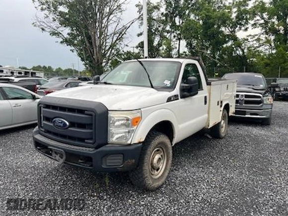 2013 Ford F-250 XL with VIN 1FDBF2B60DEA26915, listed as a IAAI auction lot 42674430 with 111,183 mi miles and . Bid and sale history available at DreamBid. Image 16.