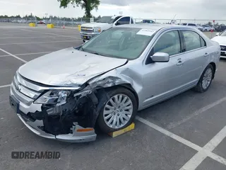 2010 Ford Fusion Hybrid with VIN 3FADP0L37AR261099, listed as a IAAI auction lot 41903543 with 160,070 mi miles. Bid and sale history available at carsss.com. Image 17.