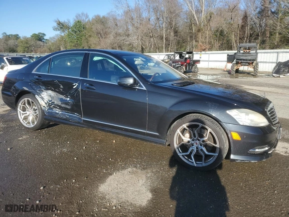 2013 Mercedes-Benz S-Class S 550 with VIN WDDNG7DB5DA496005, listed as a Copart auction lot 86107764 with 127,137 mi miles and Salvage Title. Bid and sale history available at carsss.com. Image 4.