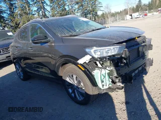 2023 Buick Encore GX Select с VIN KL4MMESL2PB145950, выставлен на аукционе IAAI как лот 41414741 с пробегом 3 753 миль миль и . История ставок и продаж доступна на DreamBid. Изображение 1.