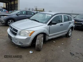 2007 Dodge Caliber SXT z VIN 1B3HB48B47D160011, wystawiony jako Copart lot #39864354 z przebiegiem 181 248 mil mil oraz Szkoda całkowita • Salvage title. Historia ofert i sprzedaży dostępna na DreamBid. Obrazek 1.