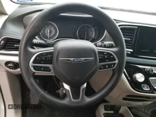 2021 Chrysler Pacifica Touring with VIN 2C4RC1FG5MR503463, listed as a IAAI auction lot 42140104 with 139,215 mi miles and . Bid and sale history available at DreamBid. Image 1.