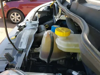 2025 Ram ProMaster Cargo Tradesman с VIN 3C6LRVDG1SE513430, выставлен на аукционе IAAI как лот 42733012 с пробегом 15 336 миль миль и . История ставок и продаж доступна на DreamBid. Изображение 18.