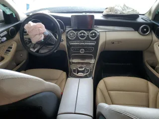 2018 Mercedes-Benz C 300 z VIN 55SWF4KB0JU235398, wystawiony jako Copart lot #53123405 z przebiegiem 85 265 mil mil oraz Szkoda całkowita • Salvage title. Historia ofert i sprzedaży dostępna na DreamBid. Obrazek 8.