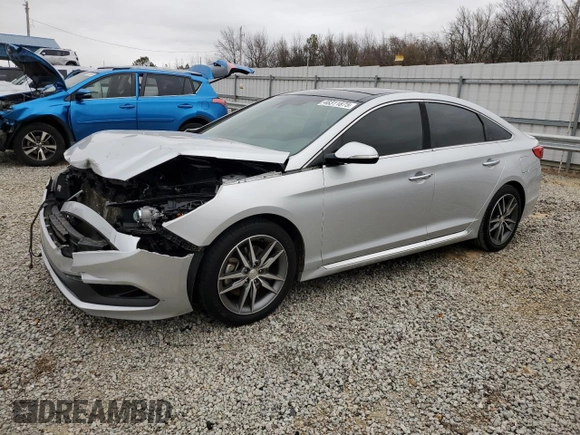 2015 Hyundai Sonata Sport z VIN 5NPE34AB3FH077882, wystawiony jako Copart lot #48311875 z przebiegiem 129 222 mil mil oraz Czysty tytuł • Clean title. Historia ofert i sprzedaży dostępna na DreamBid. Obrazek 1.