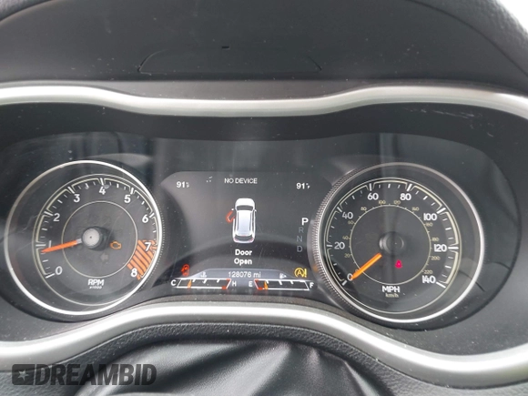 2015 Jeep Cherokee Trailhawk with VIN 1C4PJMBSXFW654754, listed as a IAAI auction lot 39935278 with 128,076 mi miles and . Bid and sale history available at DreamBid. Image 7.