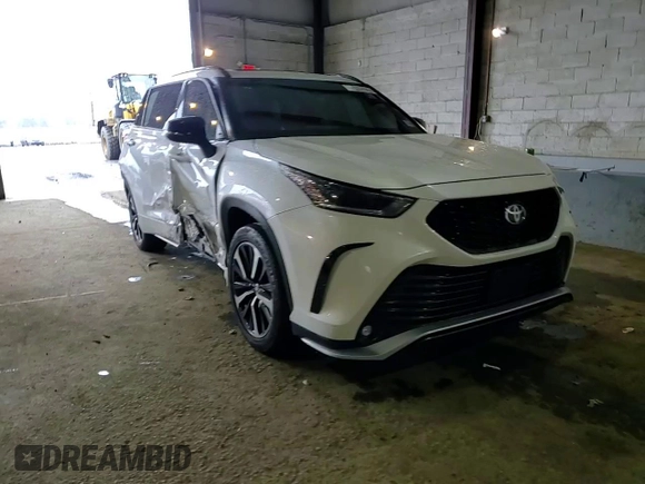 2021 Toyota Highlander XSE with VIN 5TDJZRBH8MS139426, listed as a Copart auction lot 52089635 with 56,251 mi miles and Salvage title. Bid and sale history available at DreamBid. Image 12.