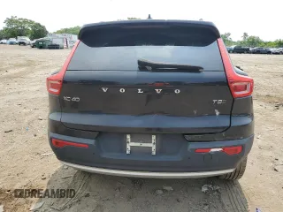 2019 Volvo XC40 Momentum with VIN YV4162XZ9K2009464, listed as a Copart auction lot 59635075 with 62,765 mi miles and Salvage title. Bid and sale history available at DreamBid. Image 6.