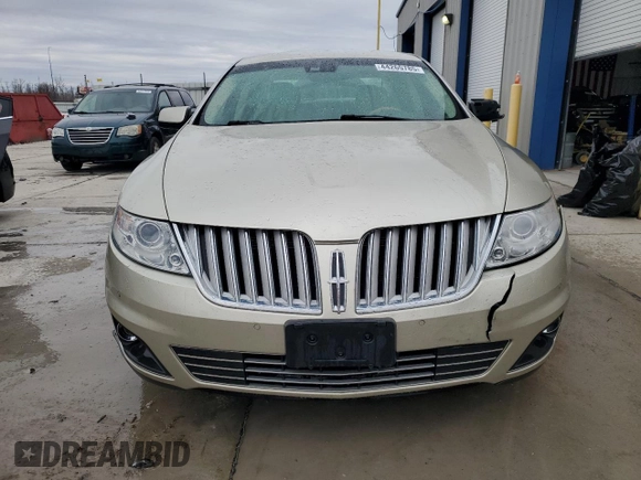 2010 Lincoln MKS with VIN 1LNHL9DR0AG601503, listed as a Copart auction lot 44265785 with 170,426 mi miles and Salvage Title. Bid and sale history available at DreamBid. Image 5.
