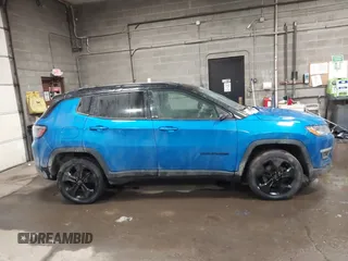 2018 Jeep Compass Altitude with VIN 3C4NJDBBXJT314140, listed as a IAAI auction lot 41289663 with 88,279 mi miles and . Bid and sale history available at carsss.com. Image 13.