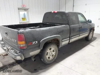 2001 Chevrolet Silverado 1500 LT with VIN 2GCEK19T111382113, listed as a IAAI auction lot 41522971 with 301,448 mi miles. Bid and sale history available at carsss.com. Image 4.