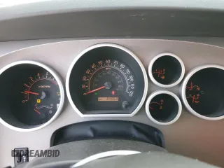 2010 Toyota Tundra z VIN 5TFDY5F10AX121045, wystawiony jako Copart lot #89210955 z przebiegiem 84 063 mil mil oraz Czysty tytuł • Clean title. Historia ofert i sprzedaży dostępna na DreamBid. Obrazek 9.