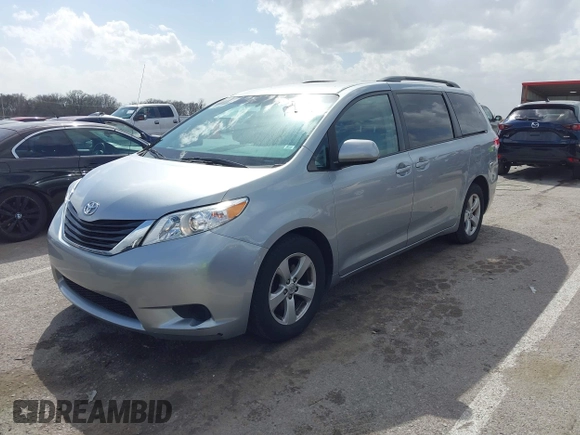 2014 Toyota Sienna LE AAS with VIN 5TDKK3DC2ES440251, listed as a IAAI auction lot 41803952 with 88,691 mi miles. Bid and sale history available at carsss.com. Image 18.