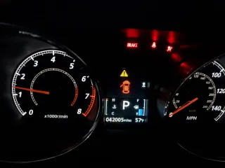 2019 Mitsubishi Outlander ES z VIN JA4AR3AU3KU020553, wystawiony jako Copart lot #54668155 z przebiegiem 42 005 mil mil oraz Szkoda całkowita • Salvage title. Historia ofert i sprzedaży dostępna na DreamBid. Obrazek 9.