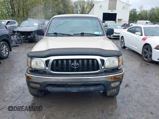 2001 Toyota Tacoma with VIN 5TEHN72N01Z763241, listed as a IAAI auction lot 42185436 with 225,757 mi miles and . Bid and sale history available at carsss.com. Image 12.