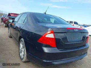 2012 Ford Fusion SE with VIN 3FAHP0HAXCR375304, listed as a IAAI auction lot 41923537 with 253,118 mi miles. Bid and sale history available at carsss.com. Image 3.