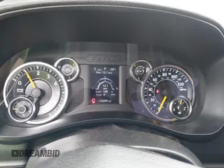 2020 Ram 2500 Tradesman z VIN 3C6UR5CJ4LG235002, wystawiony jako IAAI lot #42117169 z przebiegiem 170 299 mil mil oraz . Historia ofert i sprzedaży dostępna na DreamBid. Obrazek 7.