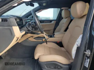 2024 Porsche Cayenne with VIN WP1AA2AY9RDA07583, listed as a Copart auction lot 84632814 with 5,260 mi miles and Salvage title. Bid and sale history available at DreamBid. Image 7.