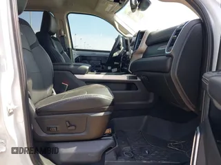 2024 Ram 2500 Laramie с VIN 3C6UR5FL6RG384601, выставлен на аукционе IAAI как лот 41640560 с пробегом 21 330 миль миль и . История ставок и продаж доступна на DreamBid. Изображение 5.