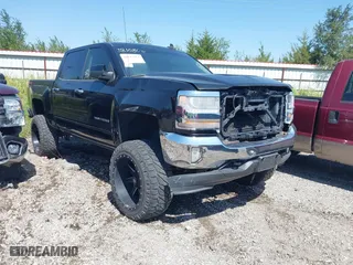 2016 Chevrolet Silverado 1500 LT with VIN 3GCUKREC3GG231290, listed as a IAAI auction lot 40113464 with 160,109 mi miles. Bid and sale history available at carsss.com. Image 1.
