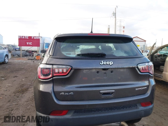 2017 Jeep Compass Sport z VIN 3C4NJDAB8HT667519, wystawiony jako IAAI lot #41488704 z przebiegiem 111 242 mil mil oraz . Historia ofert i sprzedaży dostępna na DreamBid. Obrazek 16.