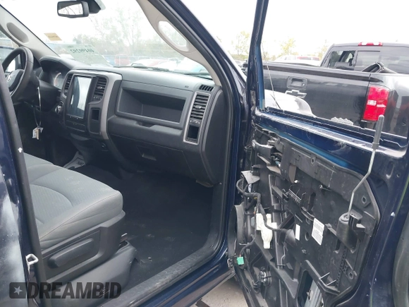 2018 Ram 1500 Express z VIN 1C6RR7KG3JS257506, wystawiony jako IAAI lot #40499292 z przebiegiem 191 174 mil mil oraz . Historia ofert i sprzedaży dostępna na DreamBid. Obrazek 5.