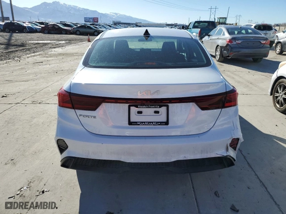 2022 Kia Forte LXS with VIN 3KPF24AD9NE439693, listed as a Copart auction lot 46779345 with 147,618 mi miles and Salvage Title. Bid and sale history available at carsss.com. Image 6.