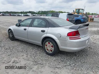 2004 Dodge Stratus SE z VIN 1B3EL36X74N266922, wystawiony jako IAAI lot #42092693 z przebiegiem 183 185 mil mil oraz . Historia ofert i sprzedaży dostępna na DreamBid. Obrazek 3.