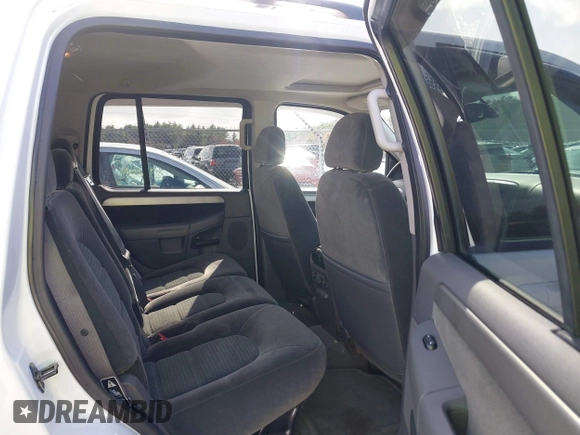 2003 Ford Explorer z VIN 1FMZU83WX3UC54608, wystawiony jako IAAI lot #41995816 z przebiegiem 48 434 mil mil oraz . Historia ofert i sprzedaży dostępna na DreamBid. Obrazek 8.