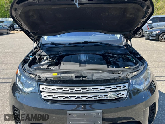 2017 Land Rover Discovery HSE with VIN SALRRBBV7HA016051, listed as a Copart auction lot 56985535 with 138,244 mi miles and Clean Title. Bid and sale history available at DreamBid. Image 8.