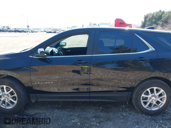 2022 Chevrolet Equinox LT with VIN 3GNAXKEV7NL245797, listed as a IAAI auction lot 41776901 with 18,055 mi miles. Bid and sale history available at carsss.com. Image 14.
