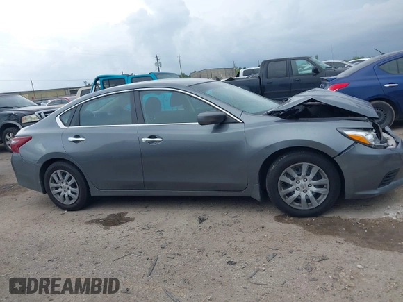 2018 Nissan Altima 2.5 SR with VIN 1N4AL3AP1JC227423, listed as a IAAI auction lot 41911284 with 133,227 mi miles. Bid and sale history available at carsss.com. Image 13.