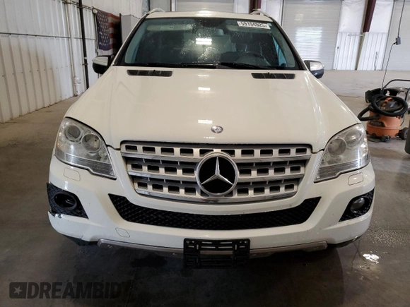 2010 Mercedes-Benz M 350 z VIN 4JGBB5GB0AA533089, wystawiony jako Copart lot #59194025 z przebiegiem 155 962 mil mil oraz Szkoda całkowita • Salvage title. Historia ofert i sprzedaży dostępna na DreamBid. Obrazek 5.