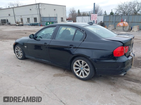 2011 BMW 3 Series 328i xDrive with VIN WBAPK7G5XBNN77494, listed as a IAAI auction lot 41894755 with 244,376 mi miles and . Bid and sale history available at carsss.com. Image 3.