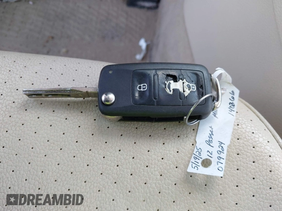 2012 Volkswagen Passat SE с VIN 1VWBH7A3XCC079924, выставлен на аукционе IAAI как лот 42333339 с пробегом 108 173 миль миль и . История ставок и продаж доступна на DreamBid. Изображение 11.