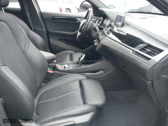 2022 BMW X2 xDrive28i with VIN WBXYJ1C01N5U20171, listed as a IAAI auction lot 41284932 with 64,256 mi miles. Bid and sale history available at carsss.com. Image 5.